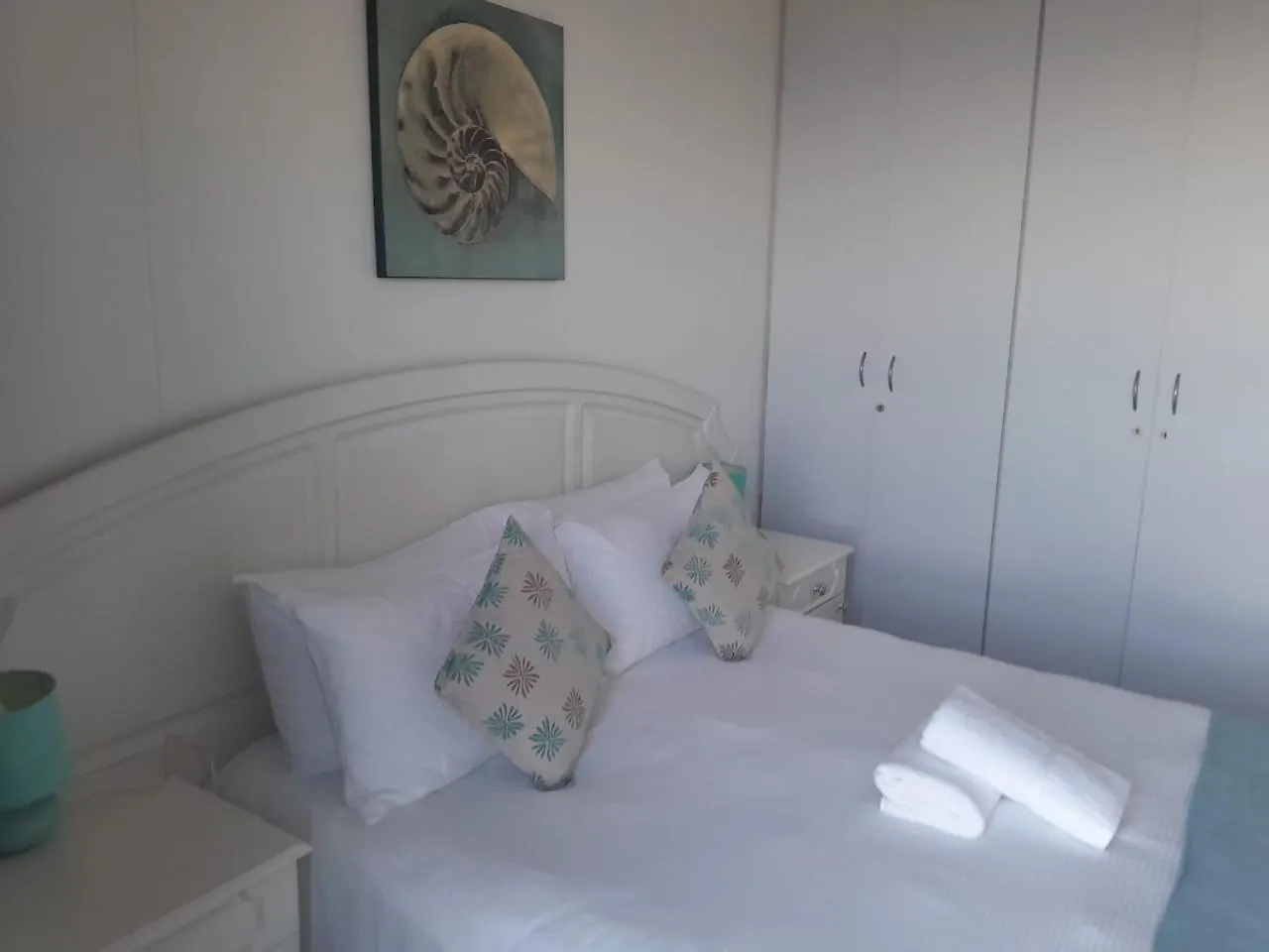 Sunset 786 Holiday Accommodation-Room 208 Strand 0*,  South Africa